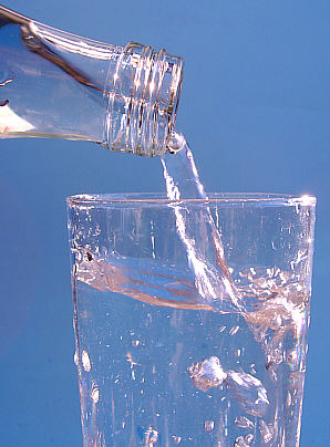 Agua mineral. Foto: W.J. Pilsak (licencia CC)