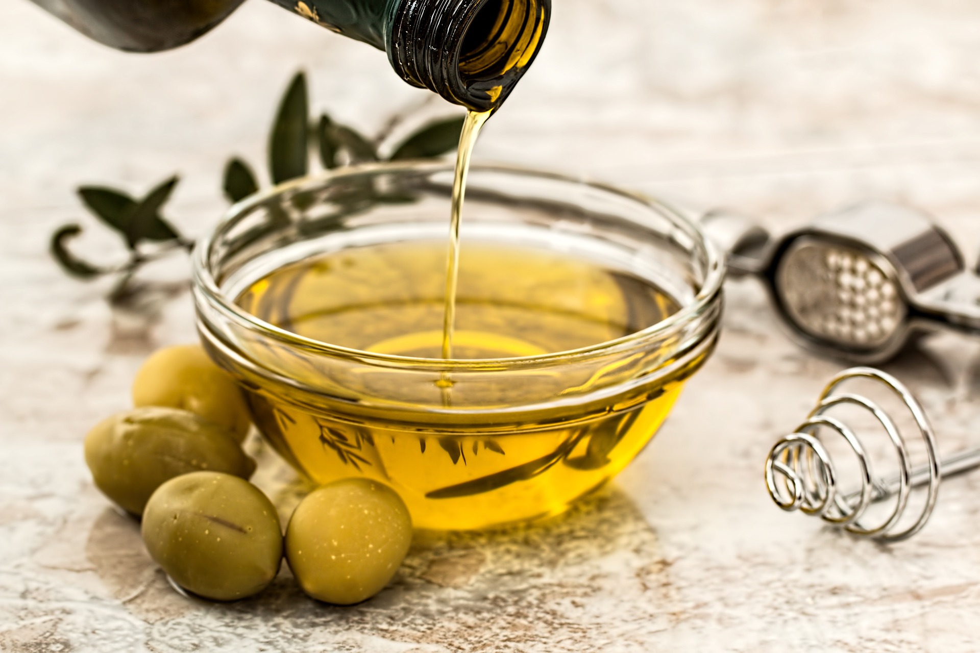 olive-oil-968657_1920